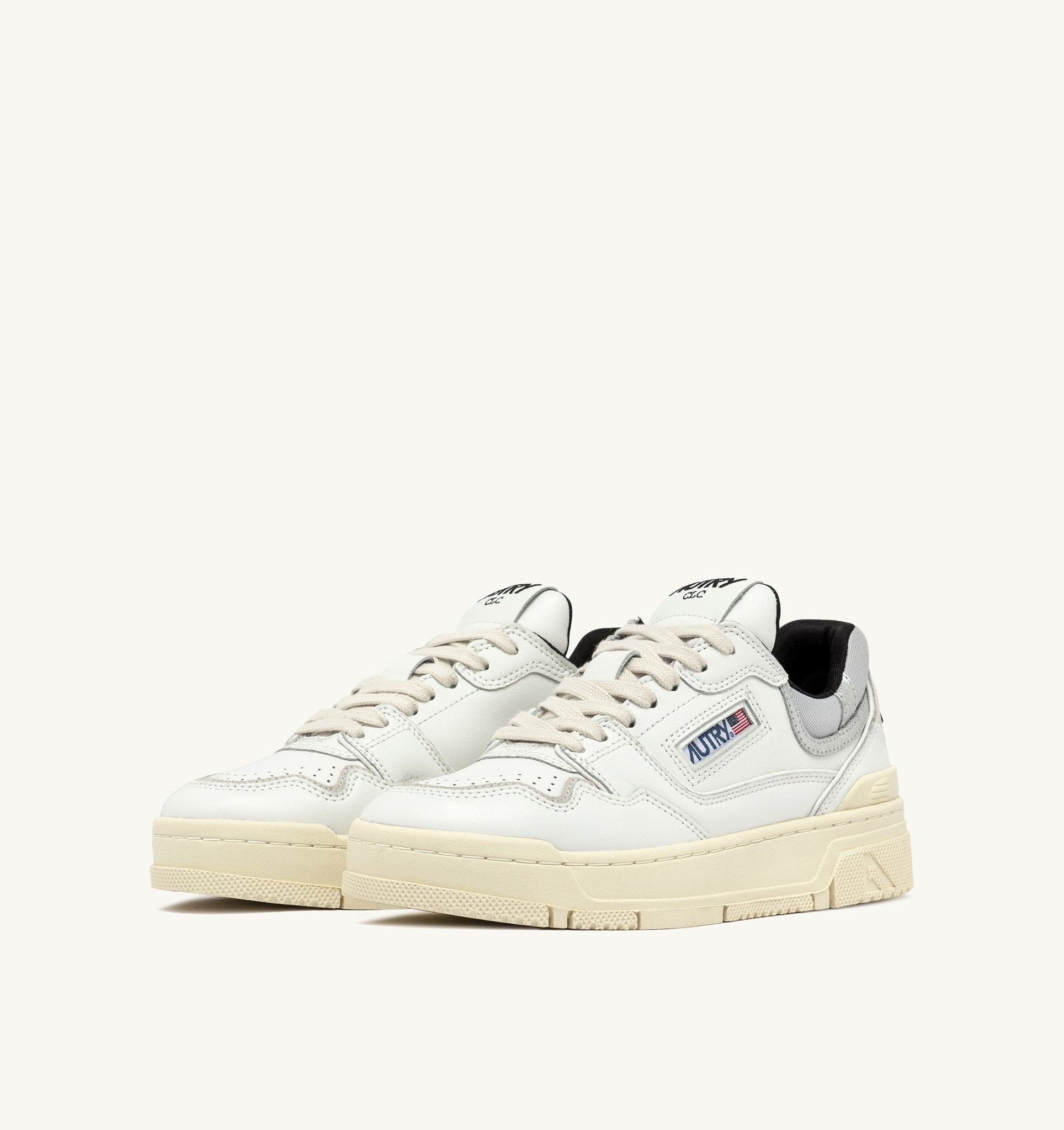 CLC Low en cuir blanc et suède Silver
