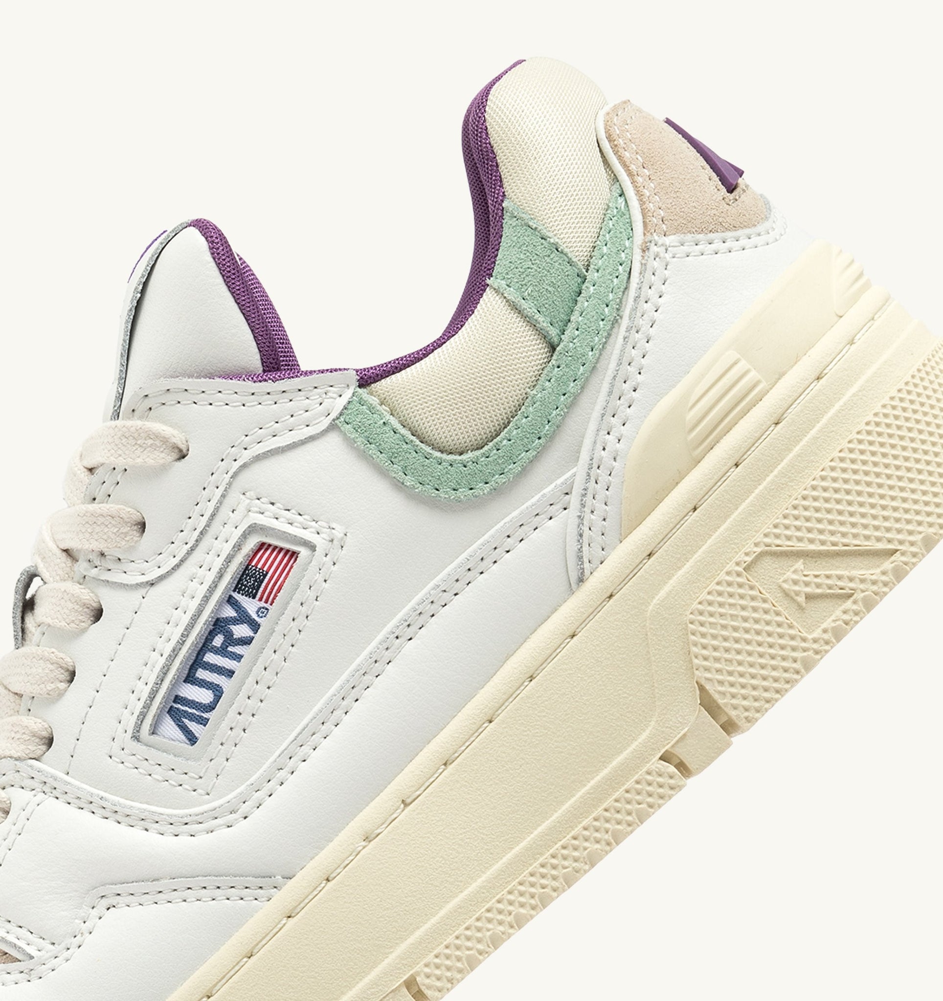 CLC Low en cuir blanc et suède Cameo Green