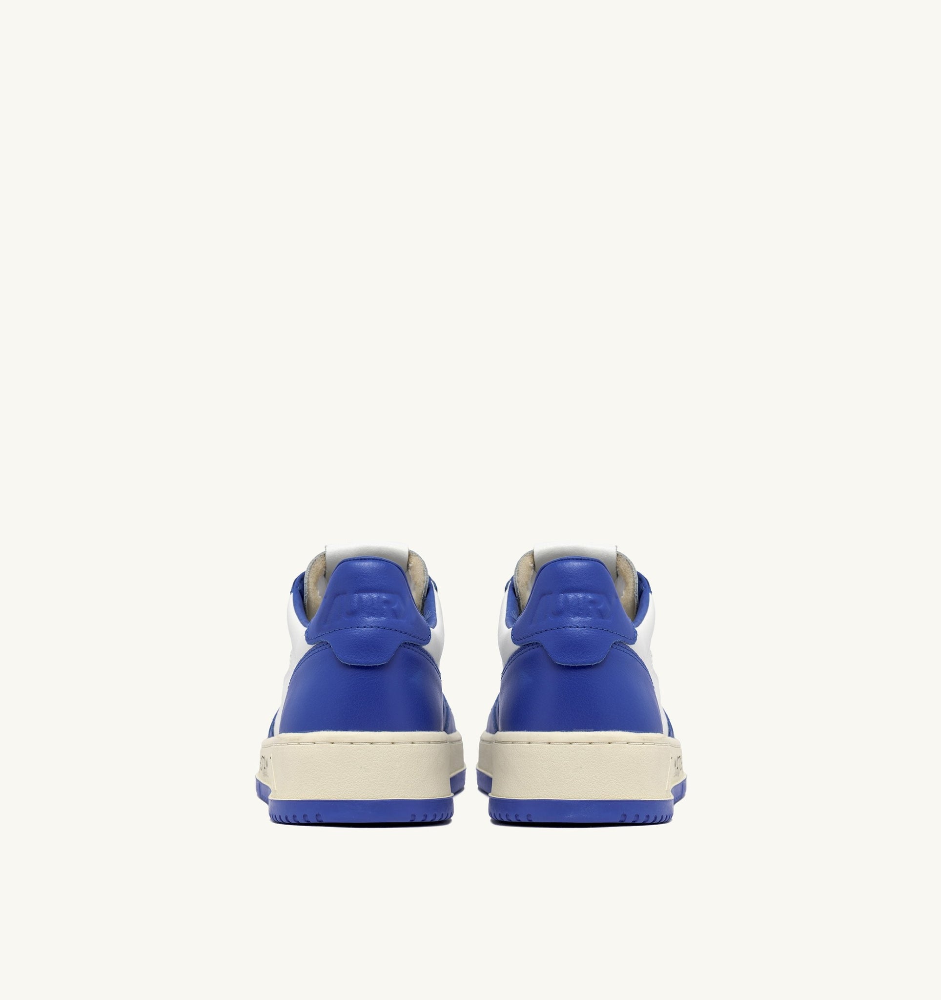 Medalist Low en cuir Blanc/Palace Blue avec lettering