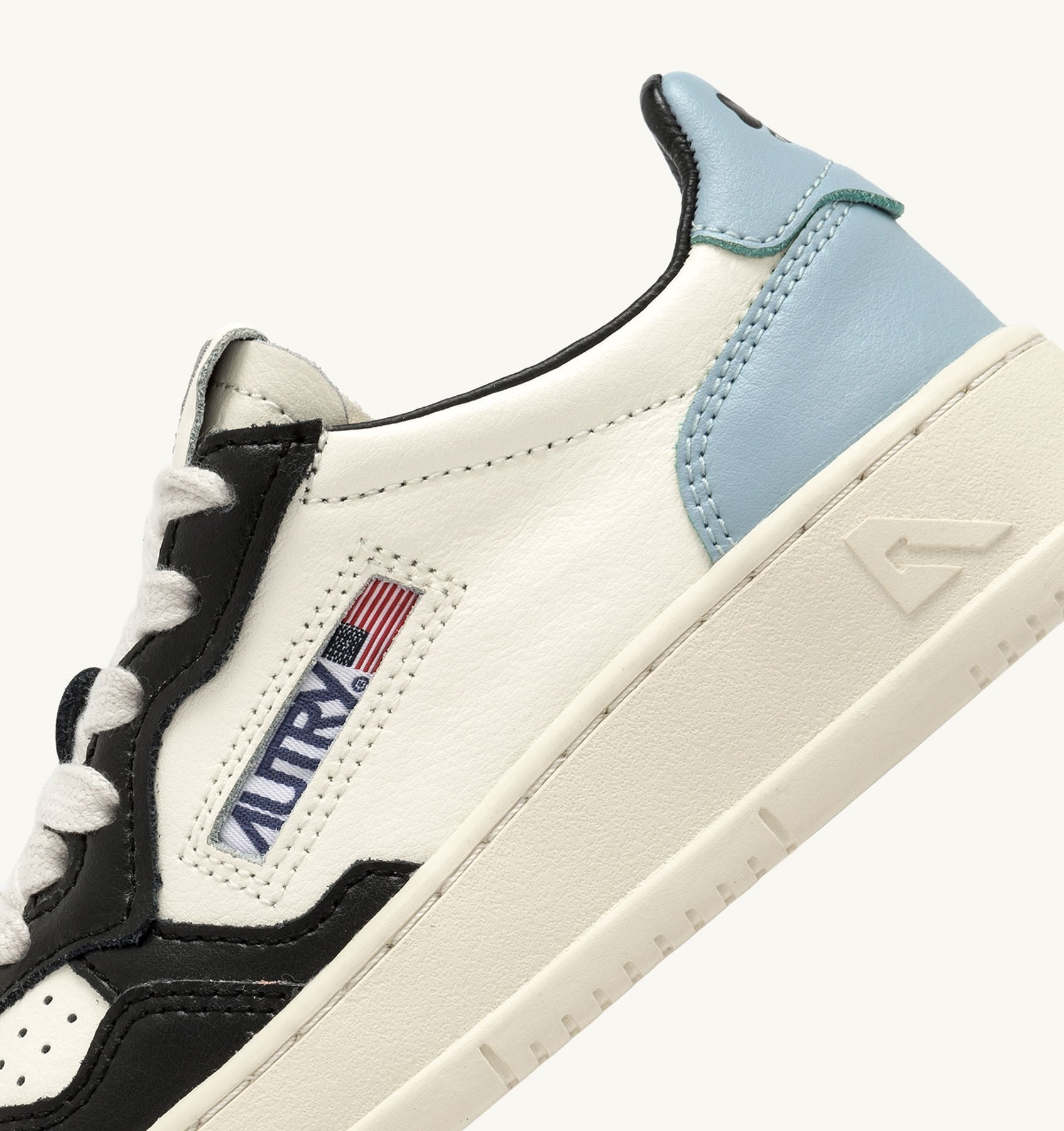 Medalist Kids Low en cuir Blanc/Noir/Bleu
