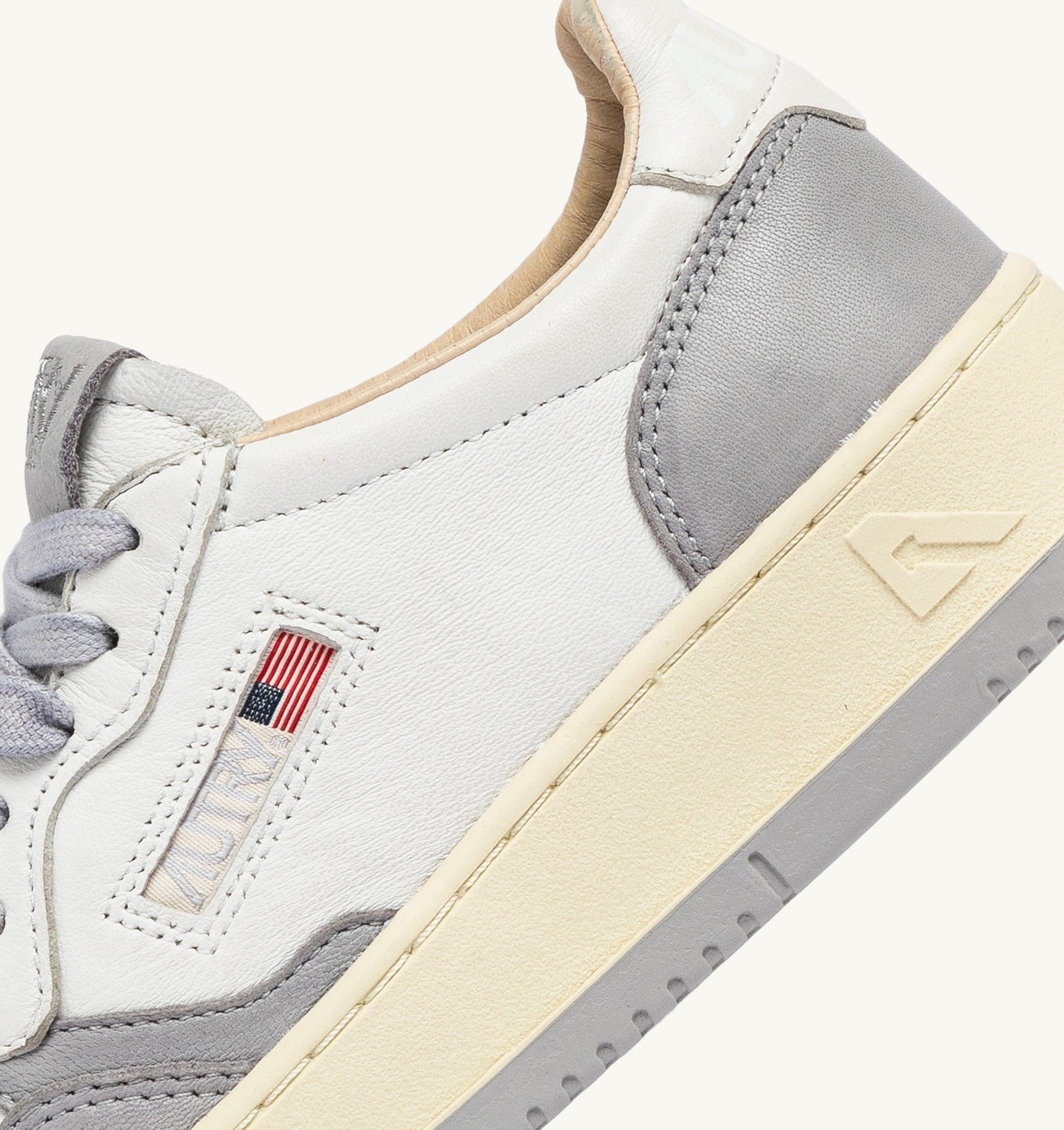 Medalist Low en cuir Blanc/Vapor